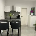 Lejlighed Fjaka